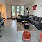 Maison Confortable Pour 10 Personnes Avec Jacuzzi Villa
