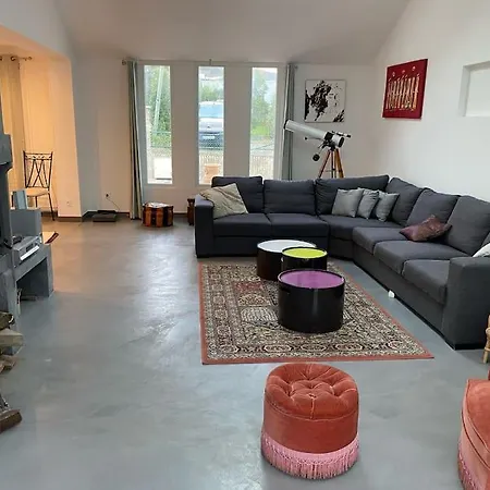 Maison Confortable Pour 10 Personnes Avec Jacuzzi ヴィラ