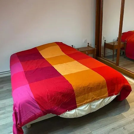 Maison Confortable Pour 10 Personnes Avec Jacuzzi * ウルガット