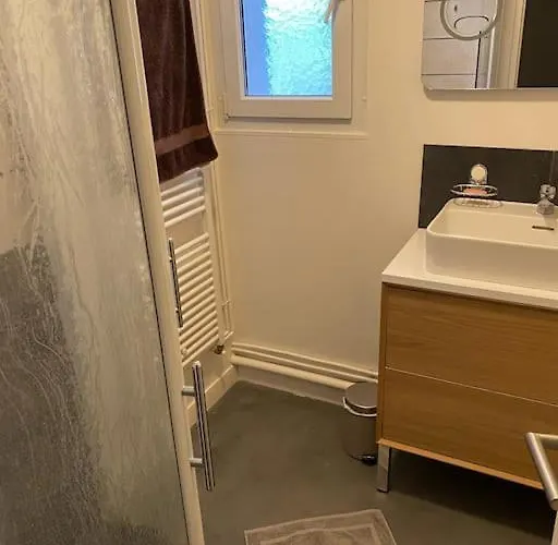 Maison Confortable Pour 10 Personnes Avec Jacuzzi